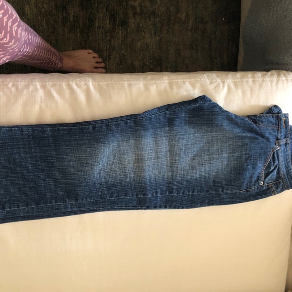 Cache Cropped Jeans - Picture 3 of 4